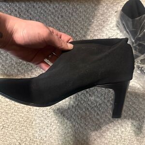 Liz Claiborne Black Suede Ankle Heeled Boots